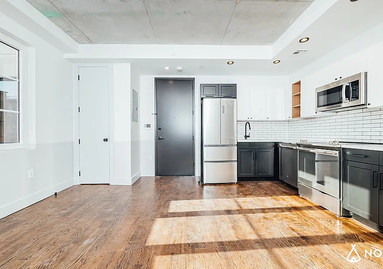 31-19 37th Ave #3G — Photo 5