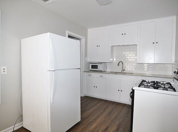5th image of 2726 Wayside Ave
