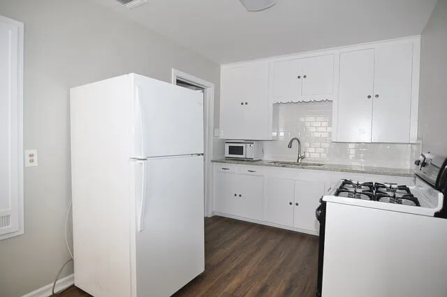 2726 Wayside Ave — Photo 5