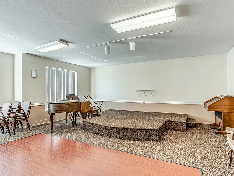 Lexington Club at Vero — Photo 23
