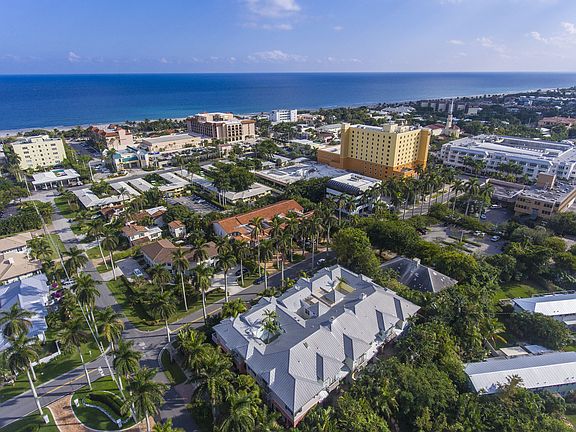 4th image of 50 Seabreeze Ave