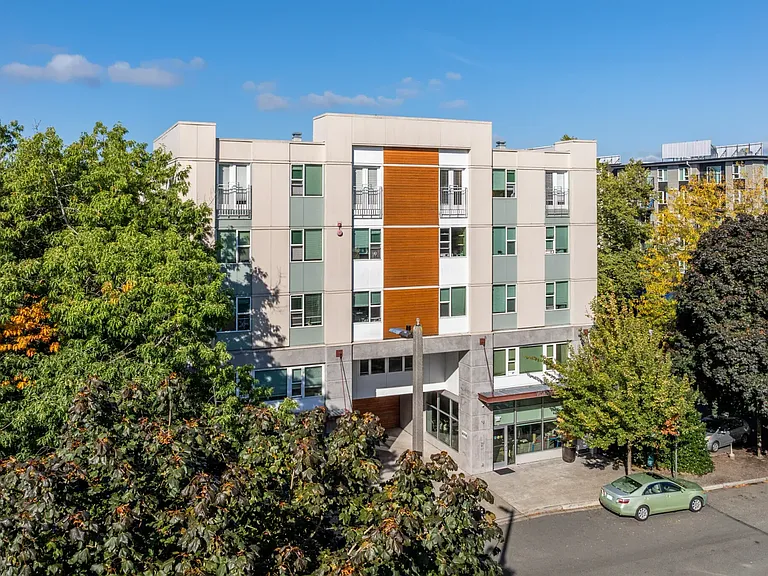 Vision 5 Apartments — Photo 26