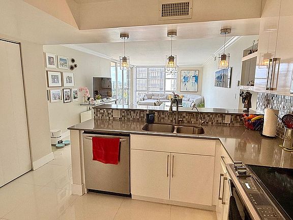 4th image of 20379 W Country Club Dr APT 1139