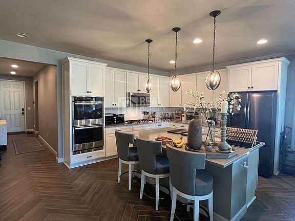 2nd image of 125 Western Sky Cir