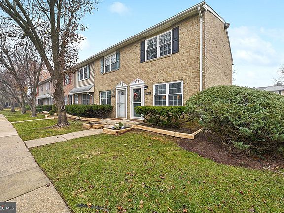 3rd image of 8438 Norwood Dr