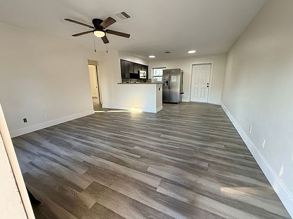 3rd image of 2461 Grant St