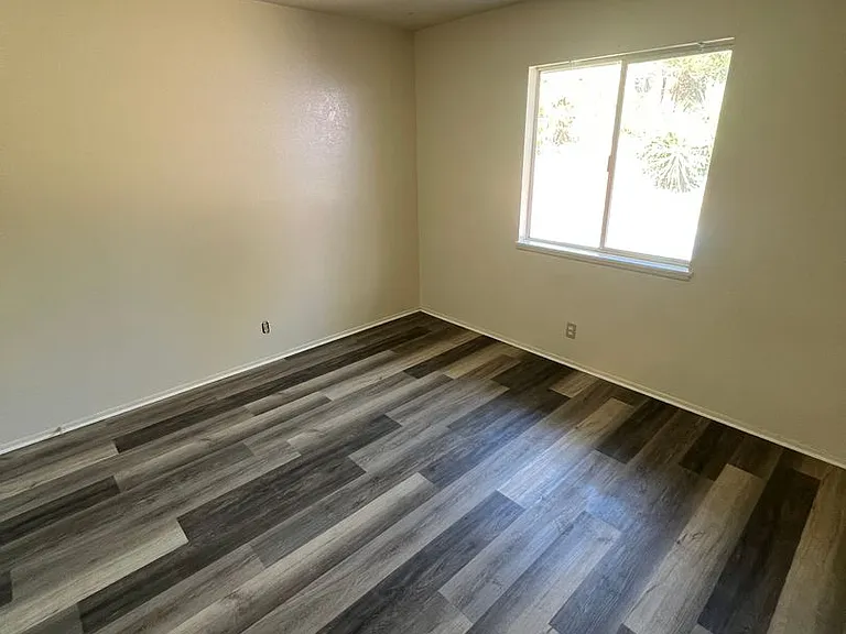 1168 Nevada Ave — Photo 14