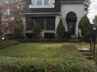 1121 4th St W, Huntington, WV 25701