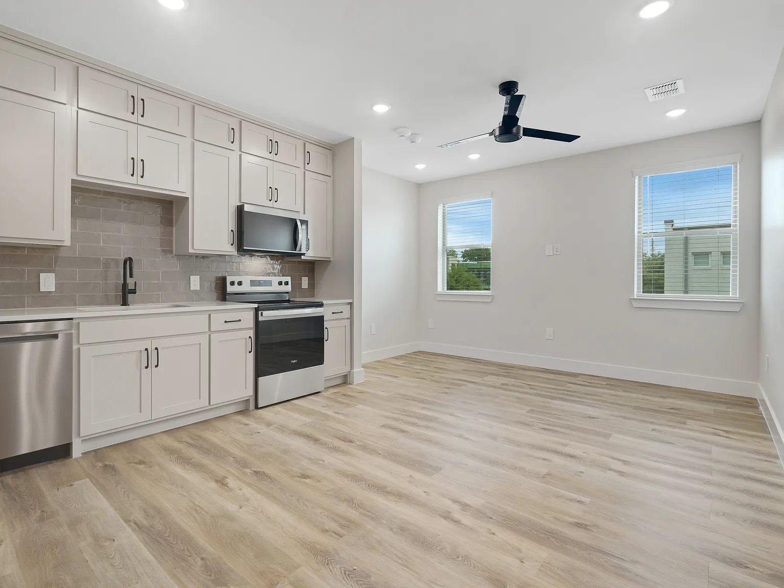 1 bed, 604 sqft, $1,575 — Photo 1
