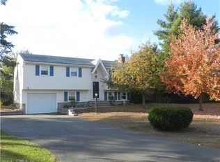 32 Bridge St, Ellington, CT 06029