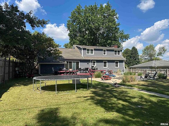 4th image of 37 Westwood Ln