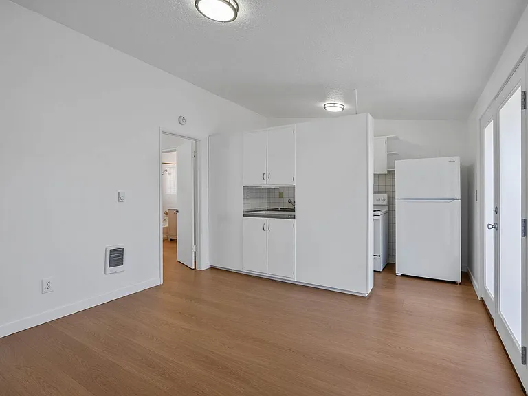 460-492 N Broadway St #472 — Photo 4