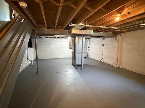 5th image of 544 Sycamore Dr