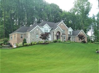 602 Ridgewood Dr, Greensburg, PA 15601