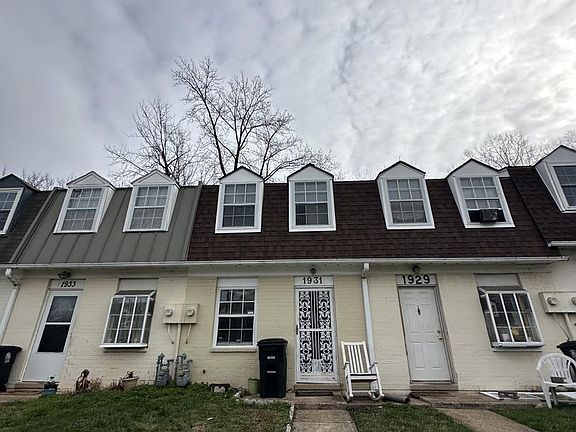 2nd image of 1931 Dutch Village Dr Unit I-245