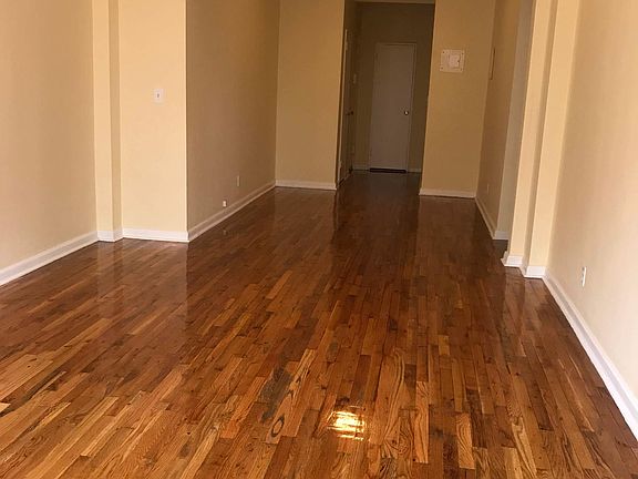 5th image of 300 Palisade Ave APT 1R