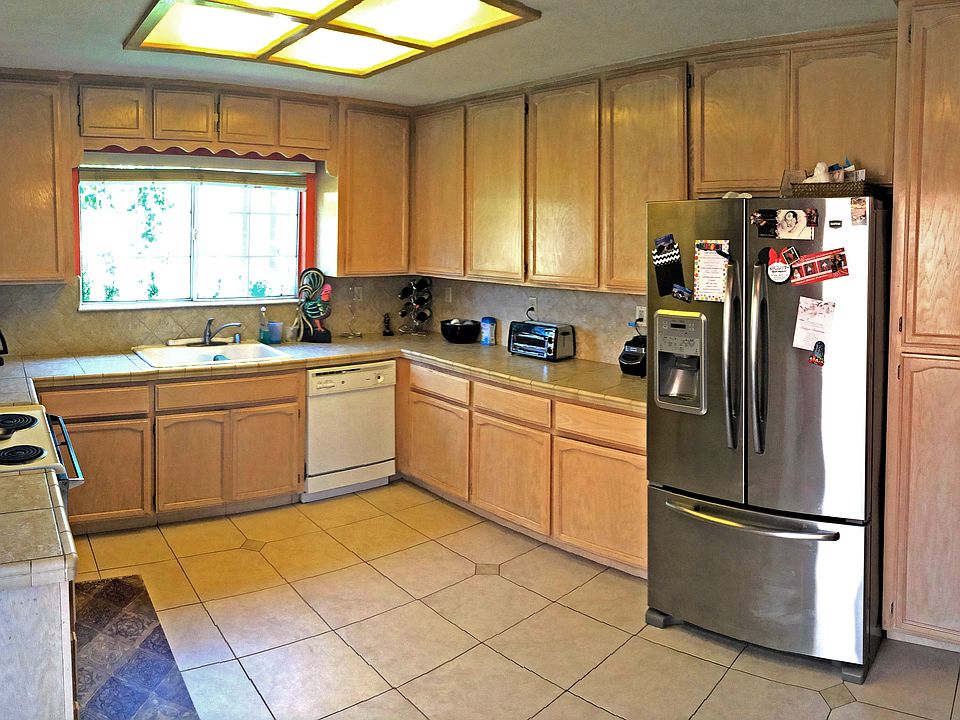 2nd image of 727 Lourence Ct