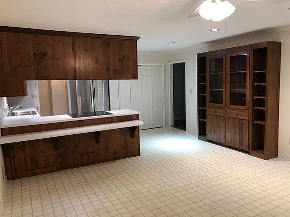 Family Room & Kitchen