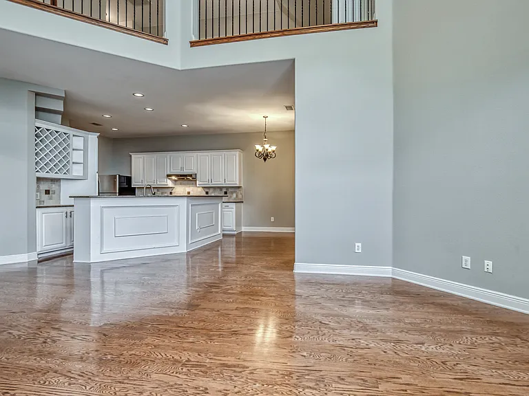 6533 Riveredge Dr — Photo 24