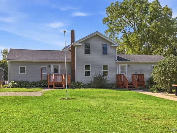 1868 Indian Falls Rd, Corfu, NY 14036