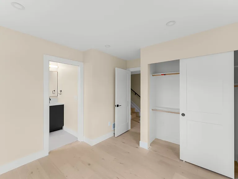3463 Lawrence St — Photo 16