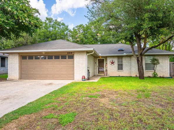 2310 Trails End, Kerrville, TX 78028