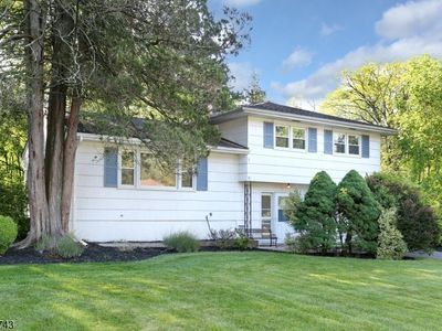 38 Dante Pl, Waldwick, NJ, 07463