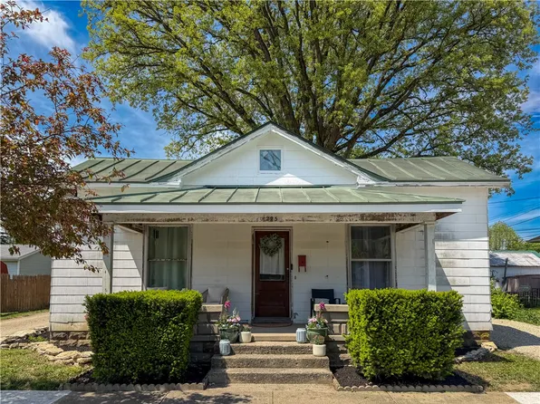 225 S Franklin St, Eaton, OH 45320