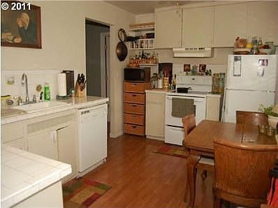 4th image of 8212 SE Sherley Ave