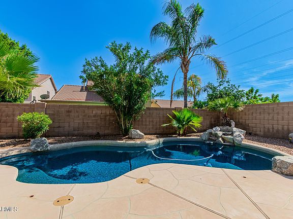 3rd image of 3211 E Oraibi Dr