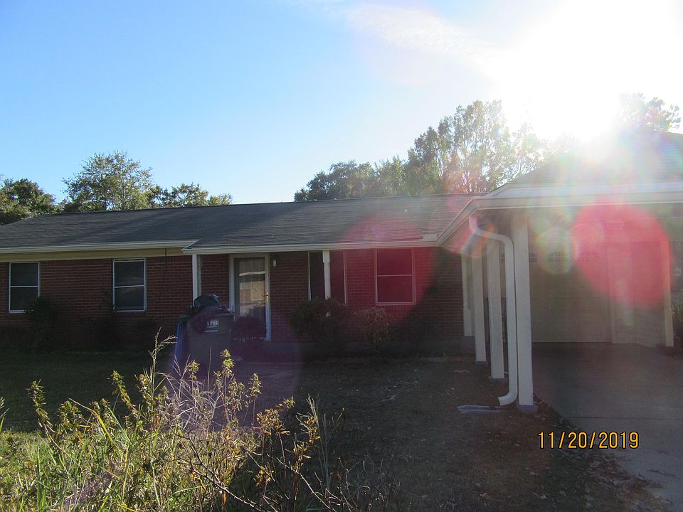 1st image of 1212 Larsen Ave