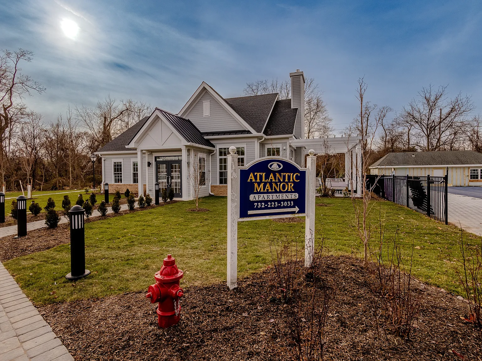 Atlantic Manor Apartments — Photo 1