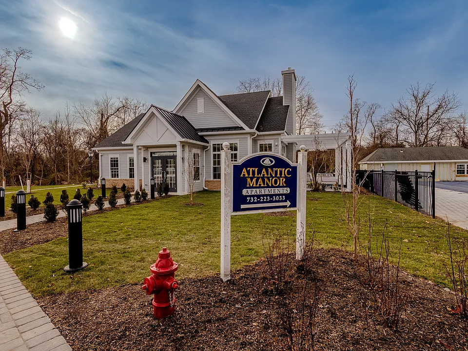 Atlantic Manor Apartments