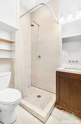 Rented by Mirador Real Estate | media 21