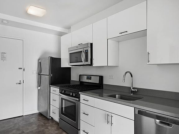4th image of 607 W 161st St #F
