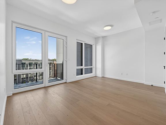3rd image of 1211 Fulton St #6C