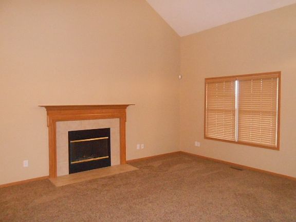 2nd image of 485 Sycamore Creek St