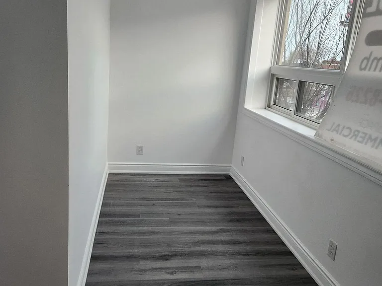 2820 Danforth Ave #210 — Photo 8