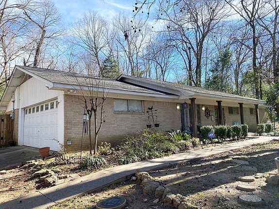 3rd image of 410 Glenwood Dr