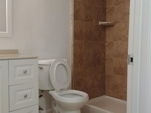 5th image of 3160 SE Monte Vista Ct