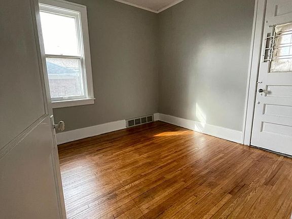 5th image of 13329 Averhill Ct #31