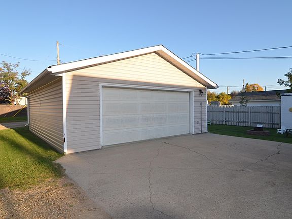 2nd image of 5313 57th St
