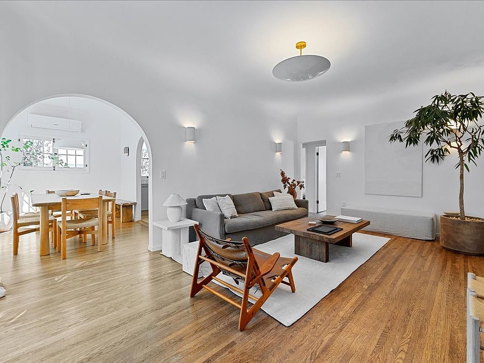 1st image of 802 N Edinburgh Ave