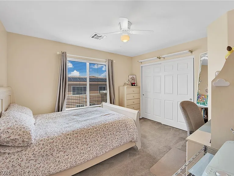 668 Sunrise Lake Pl — Photo 25