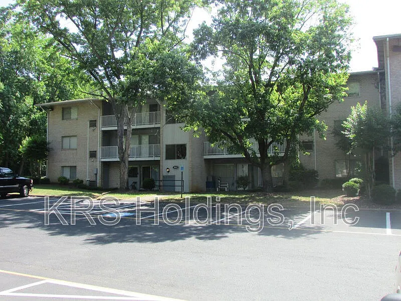 Ashley Terrace Apartments — Photo 4