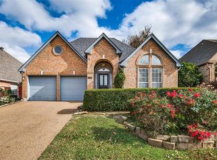 728 Olde Towne Dr, Irving, TX 75061