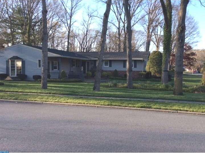 2nd image of 706 Whitman Dr