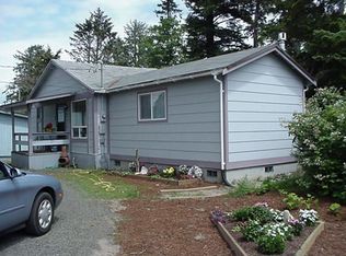 716 S Broadway, Westport, WA 98595