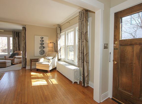 3rd image of 843 Columbian Ave