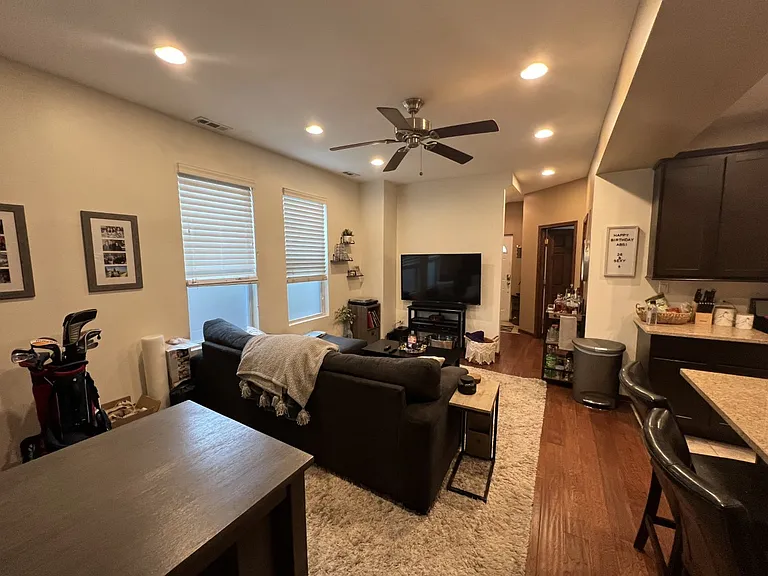 3327 N Hamilton Ave #2R — Photo 3